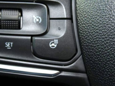 Used 2023 Buick Envision Essence image 41