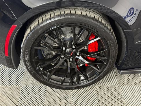 Used 2017 Chevrolet Corvette Z06 image 5