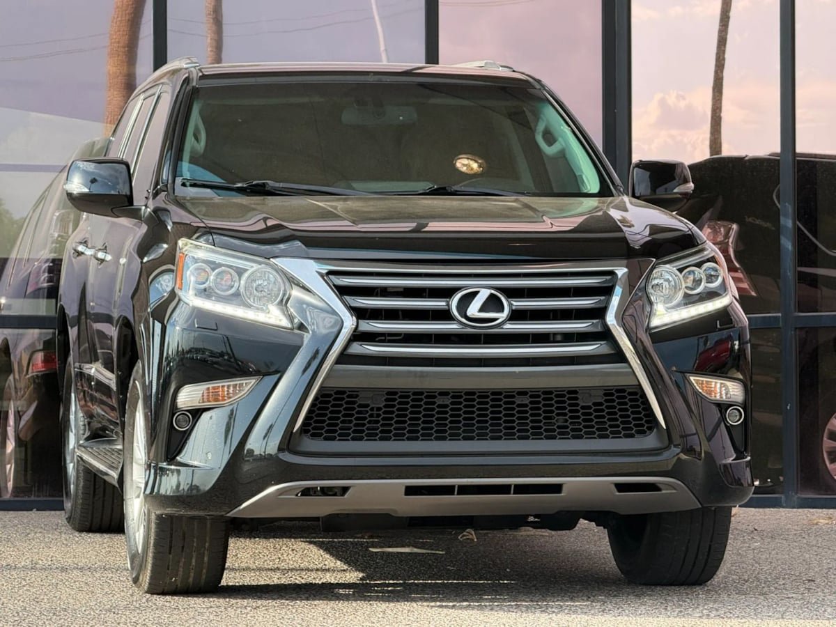 Used 2014 Lexus GX 460 w/ Premium Package AWD/4WD image 18