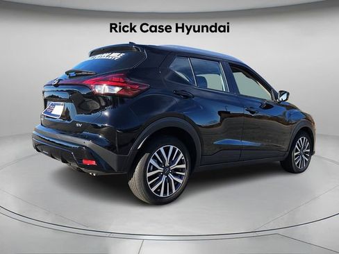 Used 2024 Nissan Kicks SV image 8
