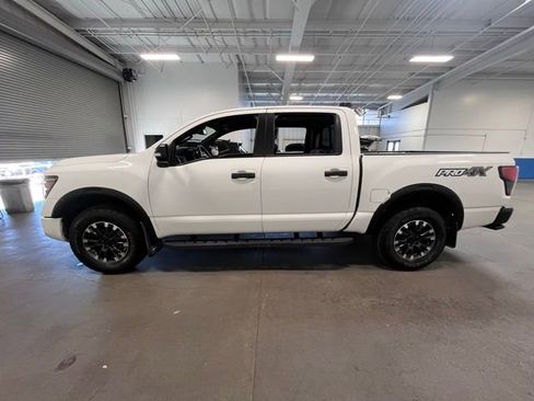 Used 2021 Nissan Titan PRO-4X w/ Pro-4x Convenience Package image 6