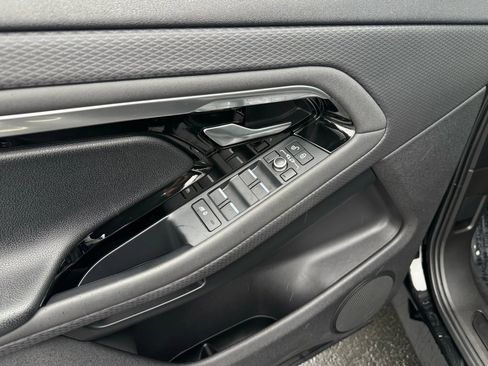 Used 2020 Land Rover Range Rover Evoque S image 20