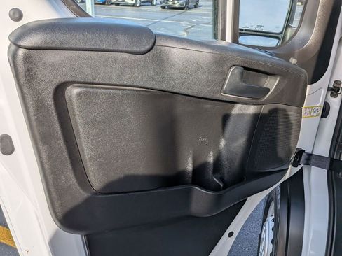 Used 2025 RAM ProMaster 3500 w/ Convenience Group FWD image 9