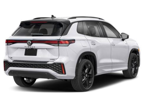 New 2026 Volkswagen Tiguan SE R-Line AWD/4WD image 2