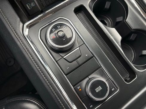 Used 2024 Ford Expedition XLT AWD/4WD image 24
