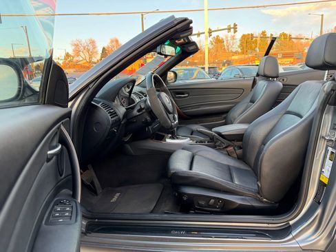 Used 2011 BMW 135i Convertible image 15