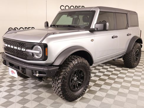 Used 2024 Ford Bronco Wildtrak AWD/4WD image 12