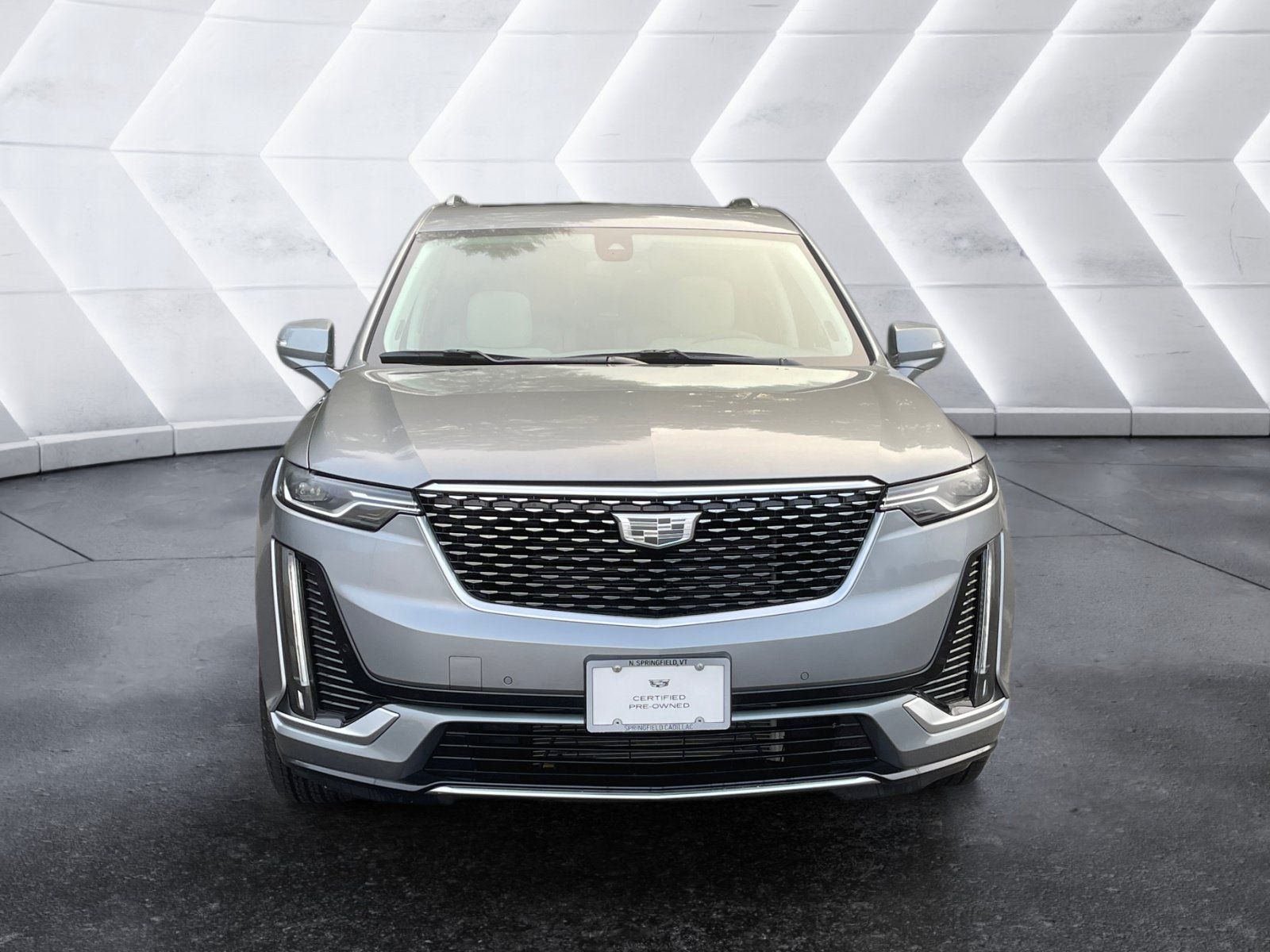 Certified 2025 Cadillac XT6 Premium Luxury w/ LPO, Floor Liner Package AWD/4WD image 9
