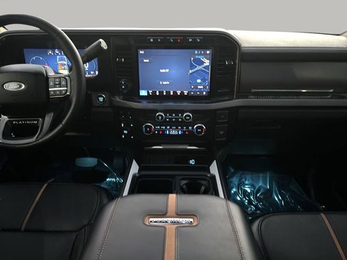 Certified 2024 Ford F250 Platinum w/ FX4 Off-Road Package image 15