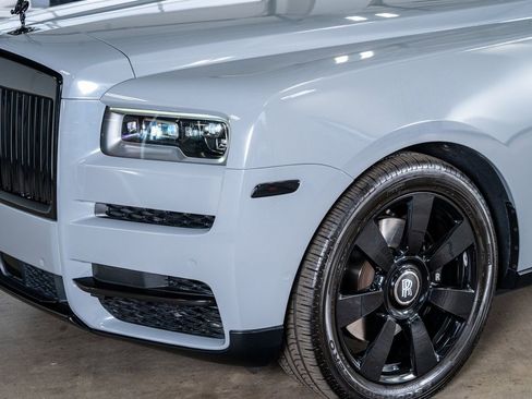 Used 2019 Rolls-Royce Cullinan image 13