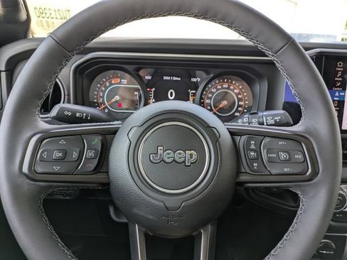 Certified 2026 Jeep Wrangler Unlimited Rubicon AWD/4WD image 20