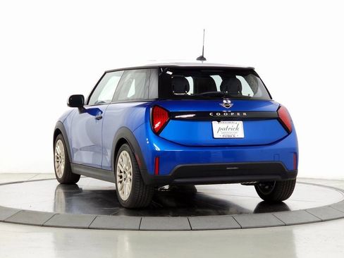 Used 2025 MINI Cooper 2-Door Hardtop FWD image 6