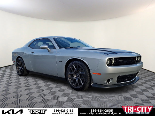 Used 2019 Dodge Challenger R/T w/ Shaker Package RWD image 1