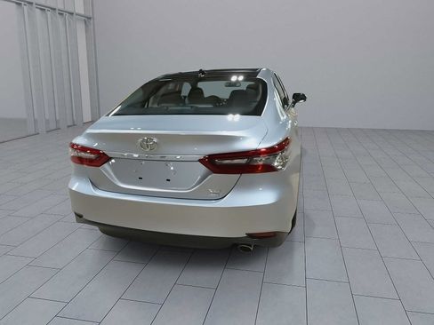 Used 2021 Toyota Camry XLE AWD/4WD image 8