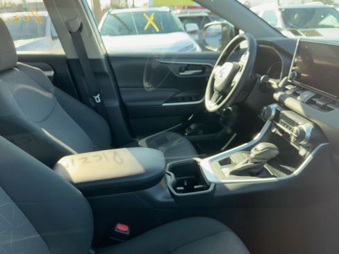 Used 2025 Toyota RAV4 XLE image 10