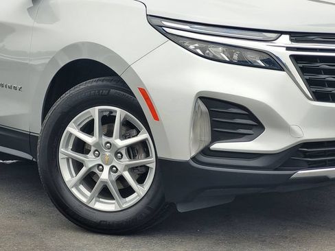 Used 2022 Chevrolet Equinox LT FWD image 9