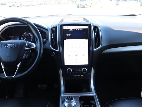 Used 2024 Ford Edge SEL AWD/4WD image 16