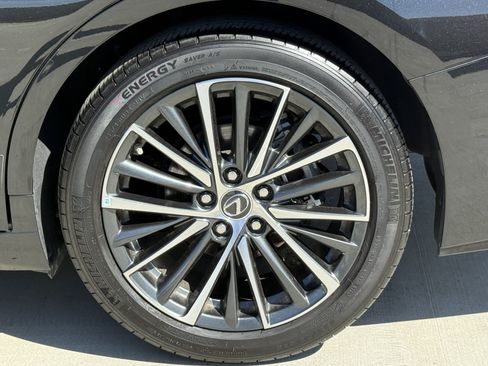 Certified 2024 Lexus ES 350 w/ Premium Package FWD image 13