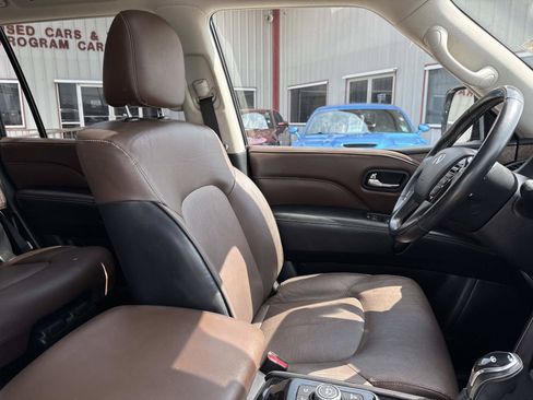Used 2023 INFINITI QX80 Premium Select AWD/4WD image 10