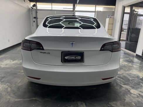 Used 2021 Tesla Model 3 Standard Range Plus RWD image 3