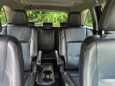 Used 2016 Toyota Highlander XLE FWD image 18