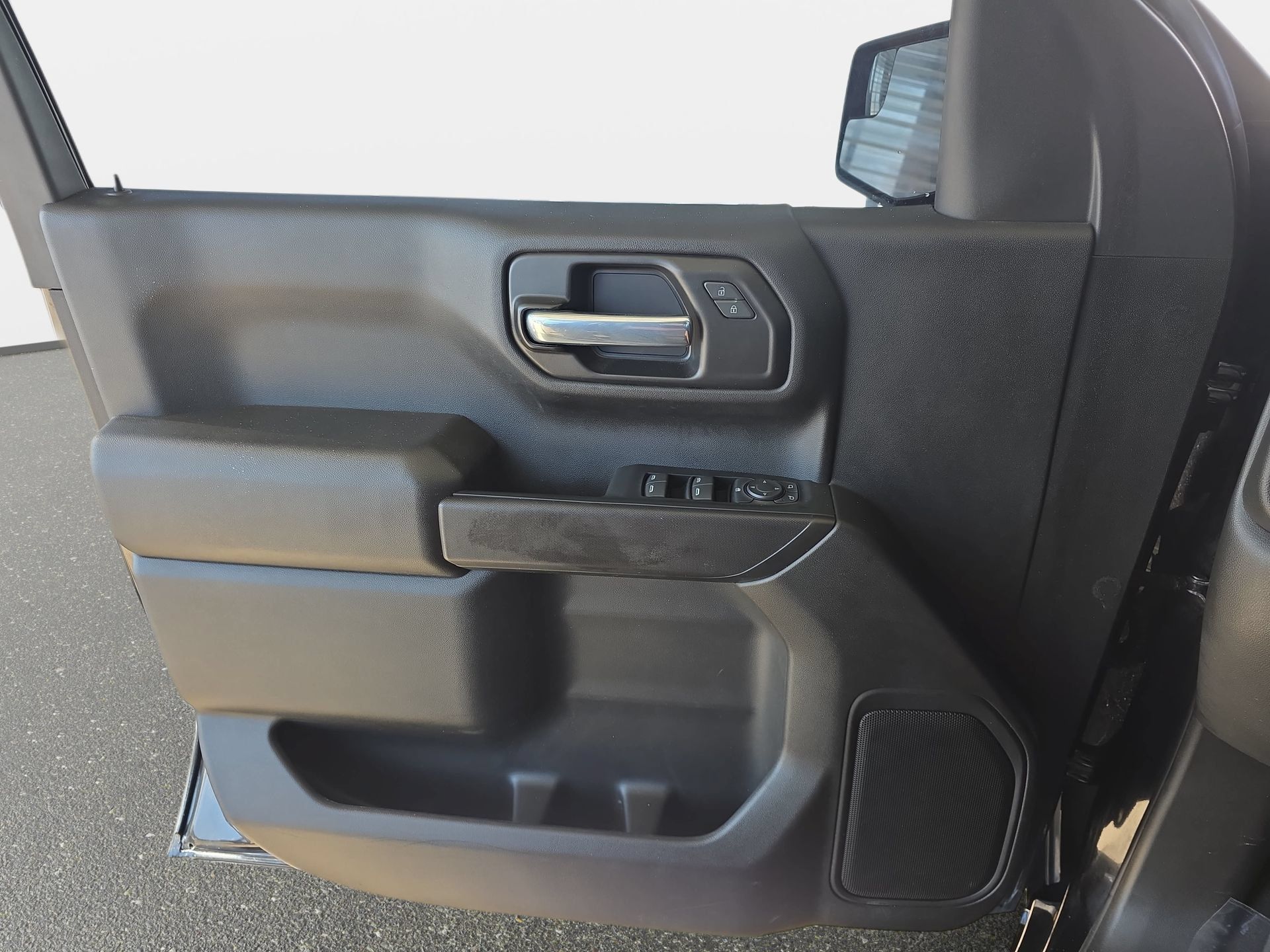 Used 2021 Chevrolet Silverado 1500 Custom AWD/4WD image 25