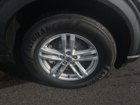 Used 2020 Ford Explorer XLT w/ Equipment Group 202A image 2