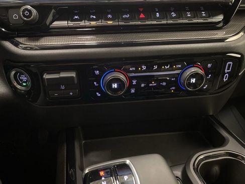 Used 2023 Chevrolet Silverado 1500 ZR2 w/ Technology Package image 20