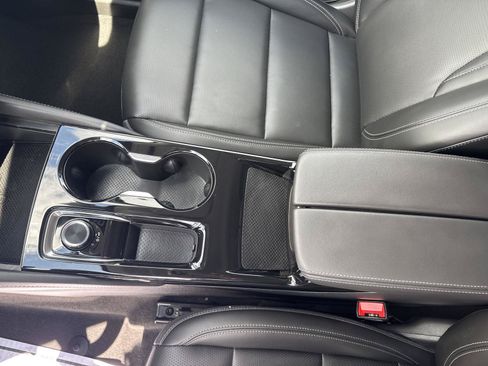 Used 2025 Buick Envision Preferred AWD/4WD image 25