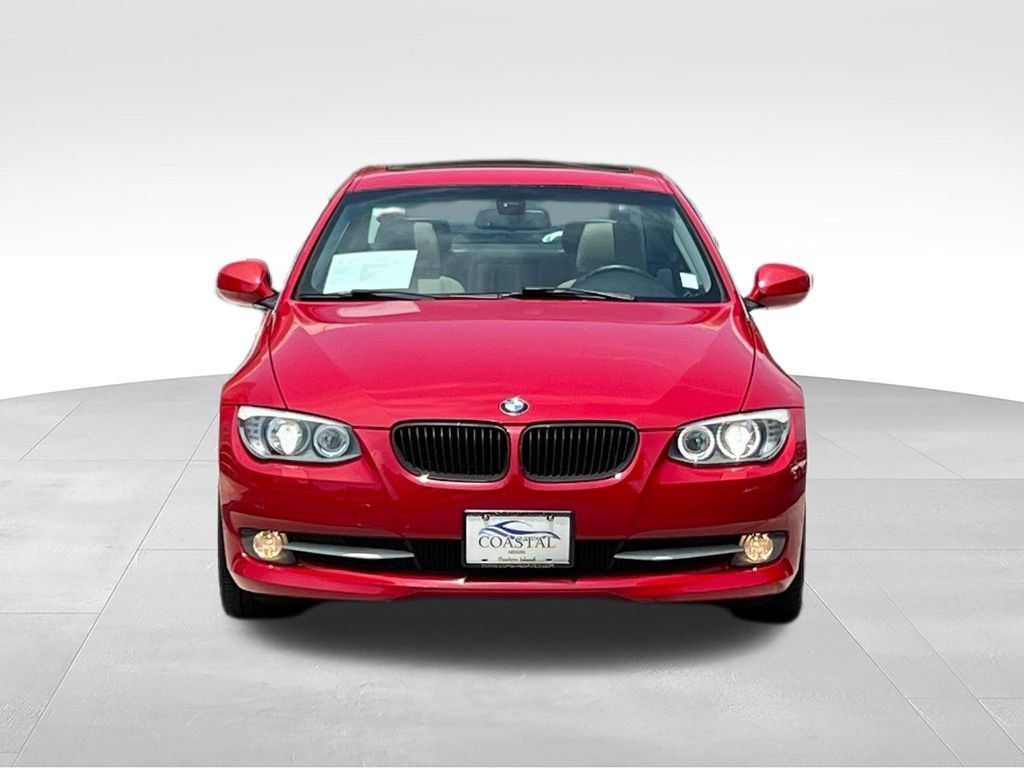 Used 2012 BMW 328i xDrive Coupe AWD/4WD image 2
