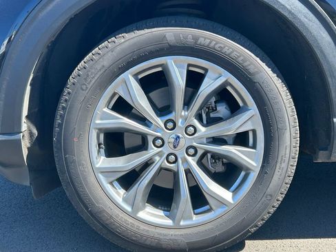 Certified 2023 Ford Explorer Limited AWD/4WD image 9