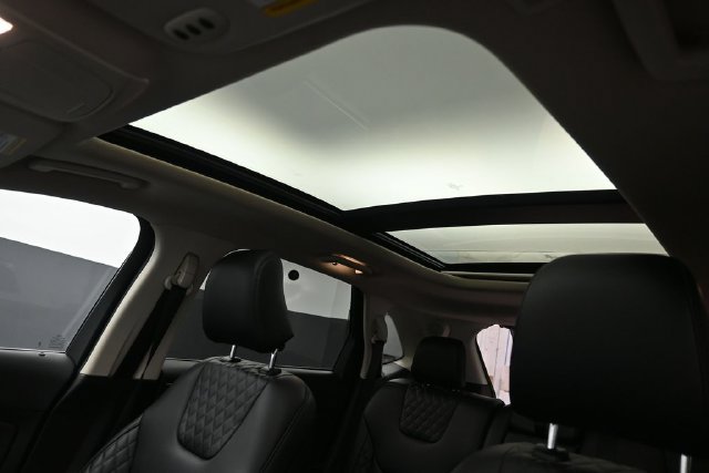 Certified 2024 Ford Edge Titanium AWD/4WD image 18