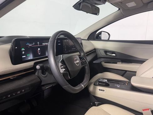 Used 2023 Nissan Ariya FWD image 25