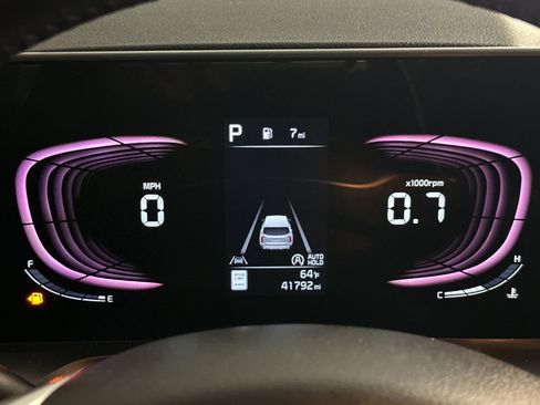 Used 2023 Kia Telluride LX image 24