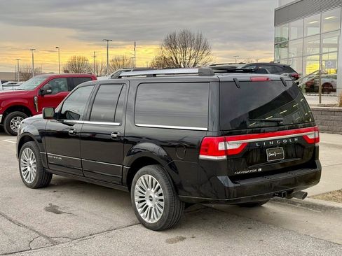Used 2017 Lincoln Navigator L Reserve image 3