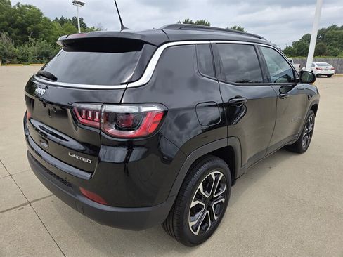 Used 2022 Jeep Compass Limited AWD/4WD image 3