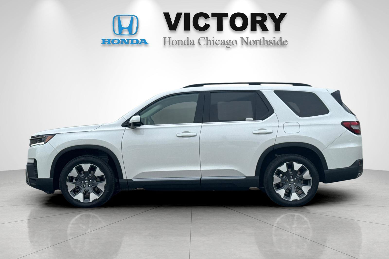 New 2026 Honda Pilot Touring image 2