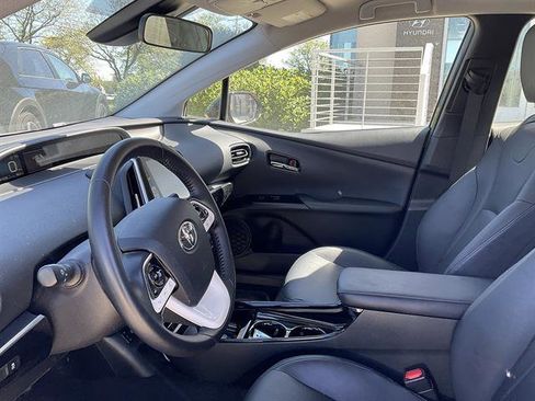 Used 2019 Toyota Prius Prime Premium FWD image 2