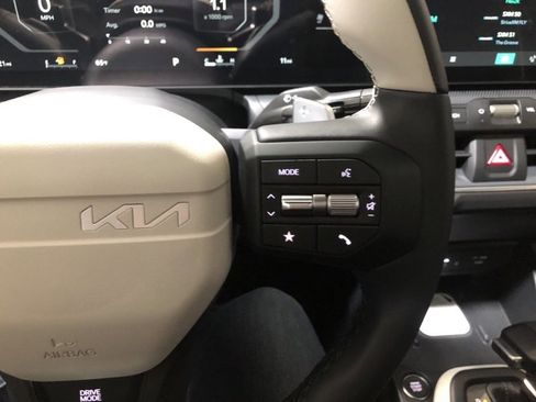 New 2025 Kia K4 GT-Line w/ GT-Line Sunroof Package image 23