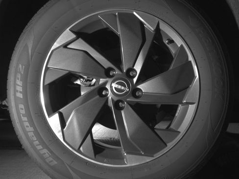 Used 2025 Nissan Rogue SV image 15