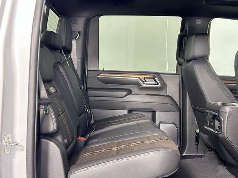 Used 2024 Chevrolet Silverado 2500 High Country w/ High Country Premium Package image 14