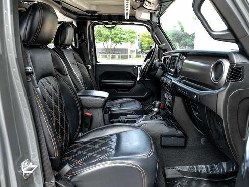 Used 2020 Jeep Wrangler Unlimited Sport S AWD/4WD image 35
