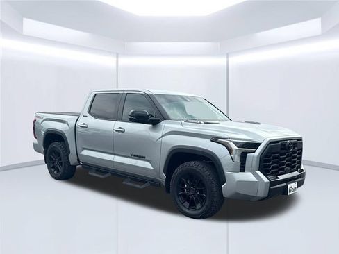 Used 2024 Toyota Tundra Limited w/ TRD Off-Road Package AWD/4WD image 15