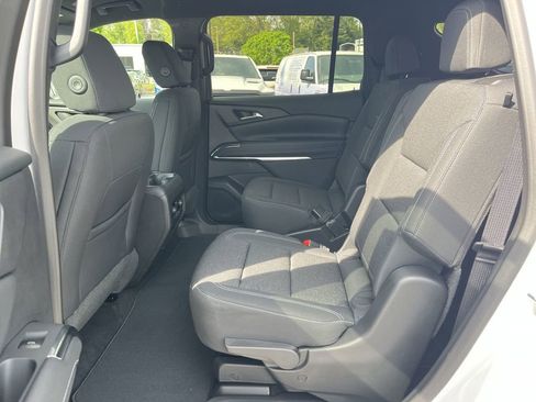New 2025 Chevrolet Traverse LT image 26