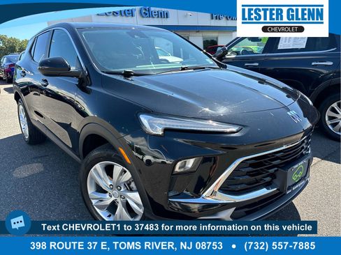 Certified 2024 Buick Encore GX Preferred w/ Comfort Package AWD/4WD image 1