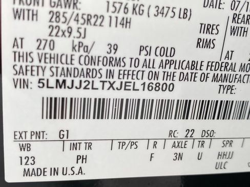 Used 2018 Lincoln Navigator Reserve w/ Technology Package AWD/4WD image 34