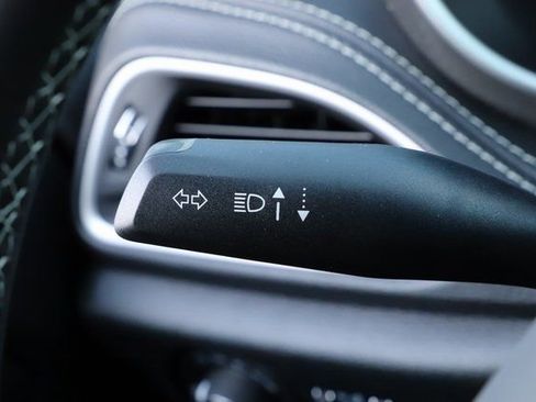 New 2026 Chrysler Pacifica Select w/ S Appearance Package image 39