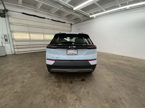 Used 2023 Chevrolet Bolt EUV LT image 5