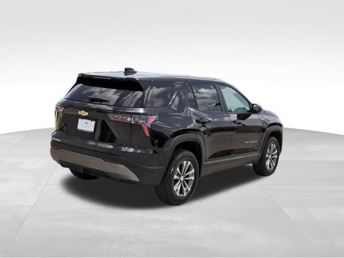 Used 2026 Chevrolet Equinox LT FWD image 4