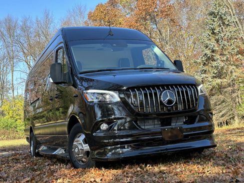 Used 2024 Mercedes-Benz Sprinter 3500 image 34
